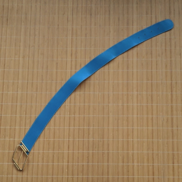 Vintage designer leather belt, made in France, 26"-30" long - Picture 4 of 10